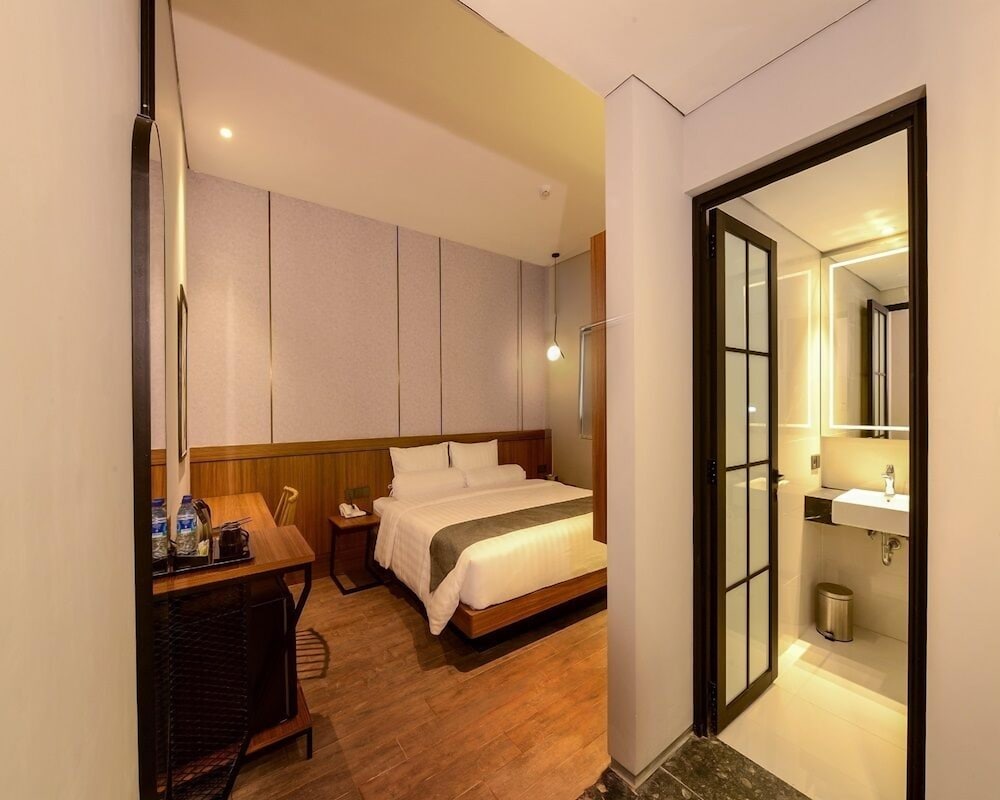 nata azana hotel solo