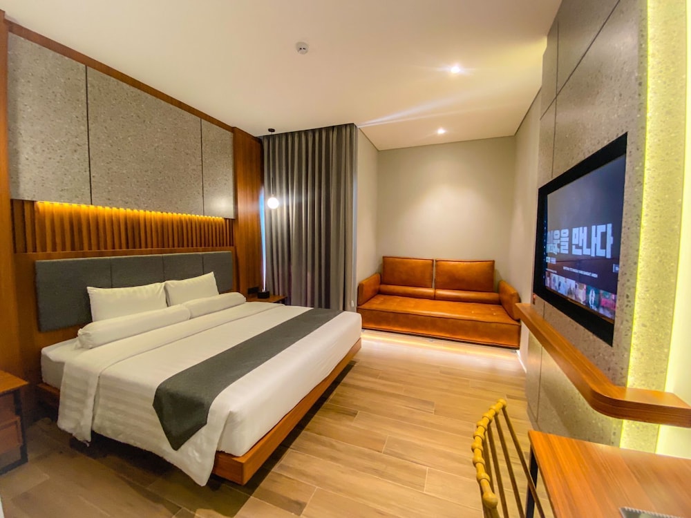 nata azana hotel solo