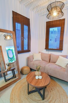 oikia suites mykonos