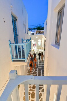 oikia suites mykonos