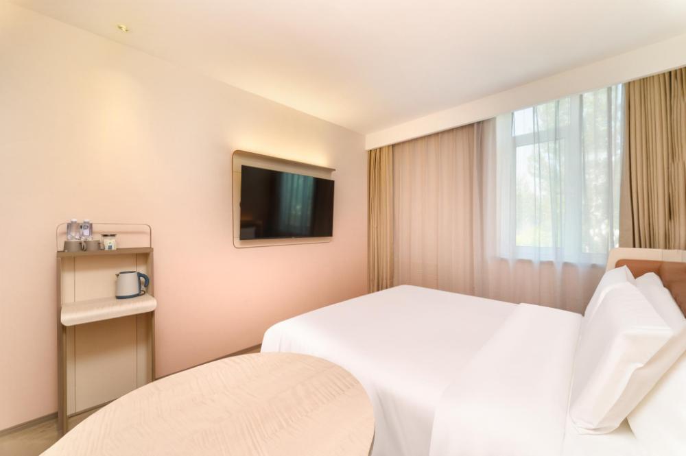 hanting hotel qinhuangdao railway station peoples square