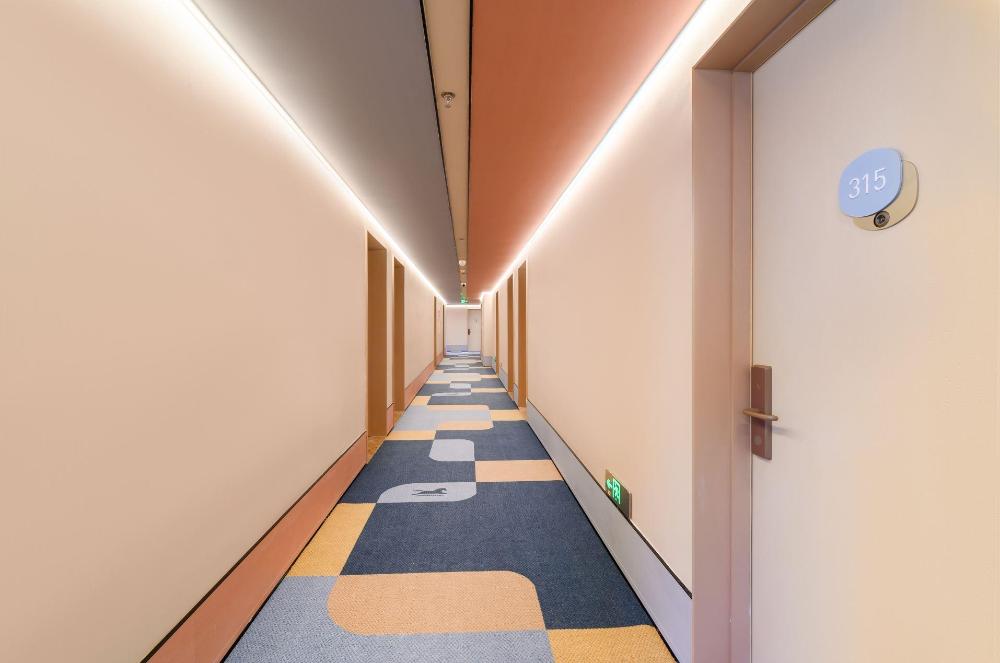 hanting hotel qinhuangdao railway station peoples square