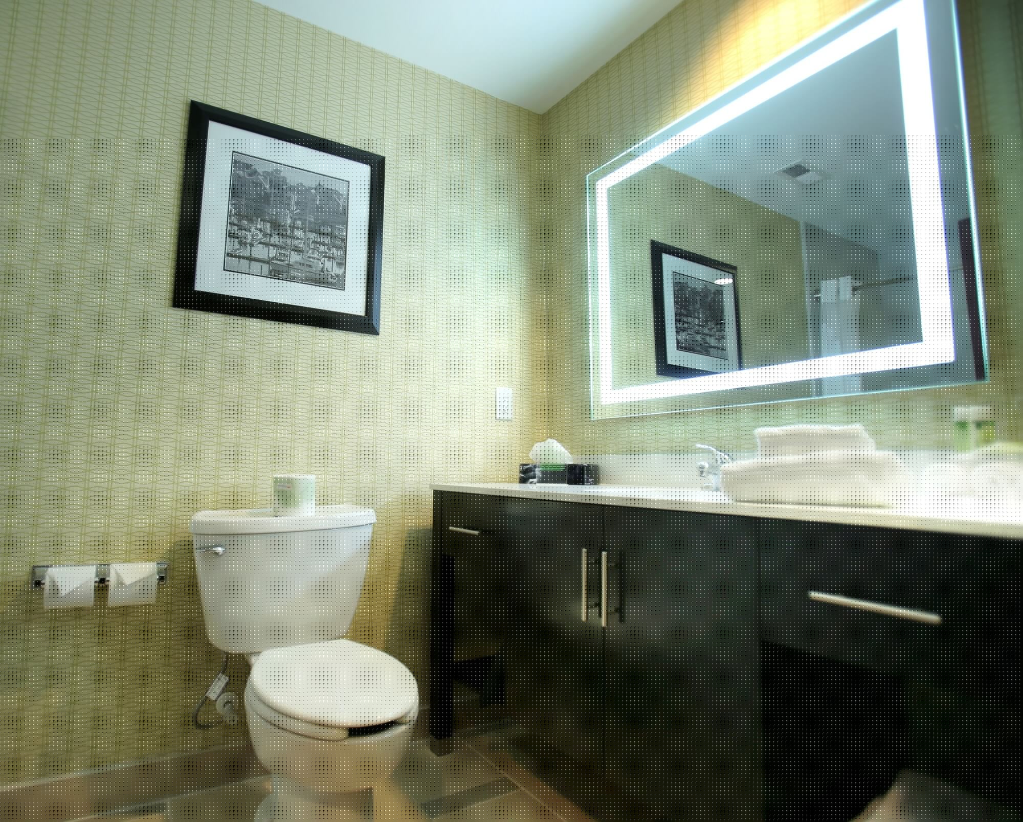 holiday inn express and suites southport oak islan