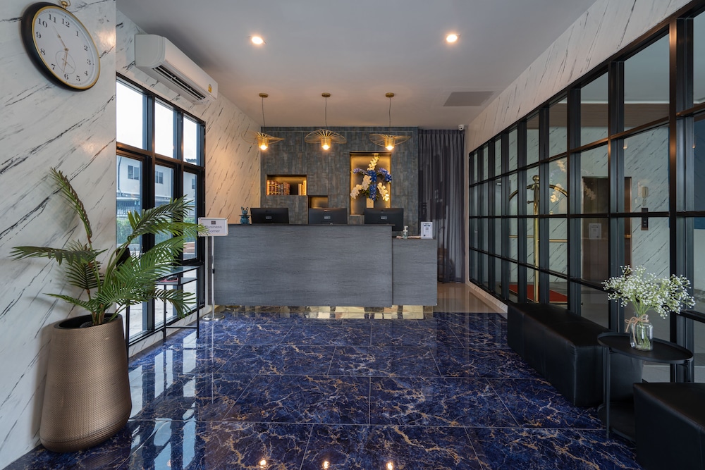 cozy blu suvarnabhumi