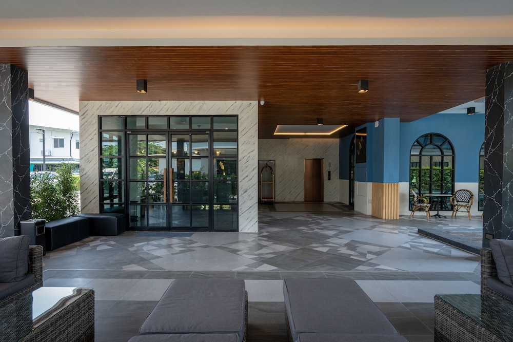 cozy blu suvarnabhumi