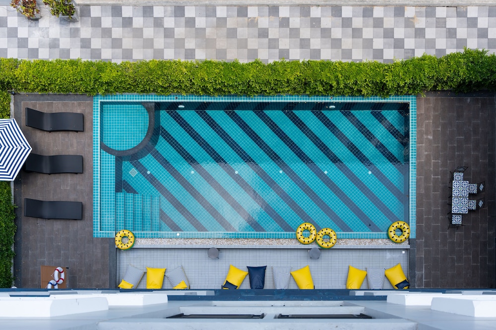 cozy blu suvarnabhumi