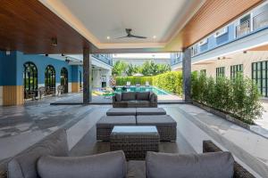 cozy blu suvarnabhumi