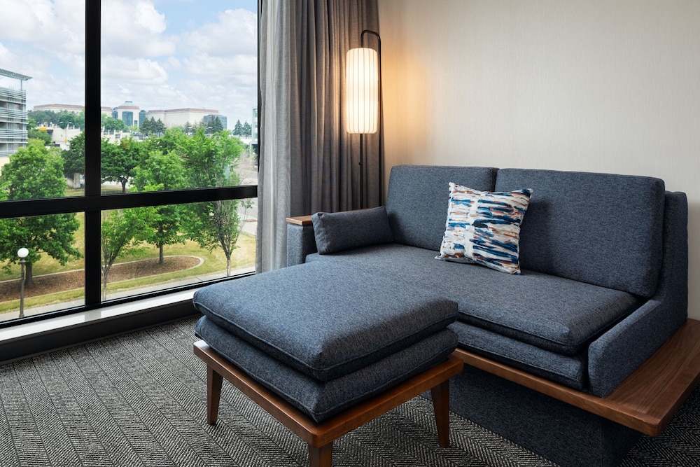 courtyard by marriott st paul downtown