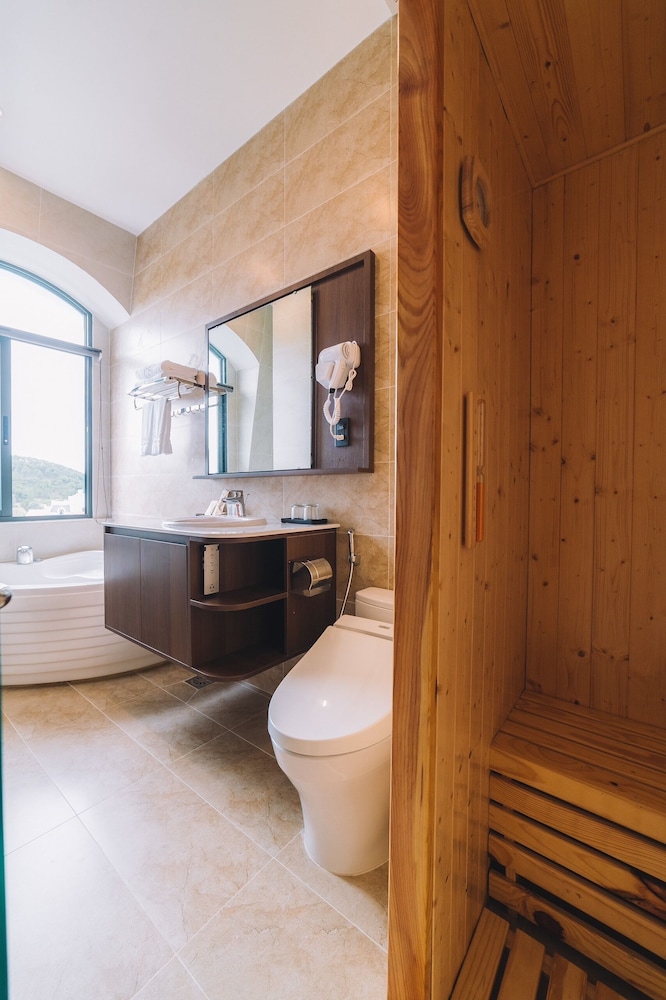 green eco hotel dalat