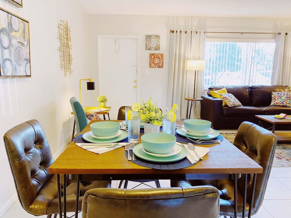 coco palms apartments by lowkl