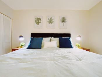 coco palms apartments by lowkl