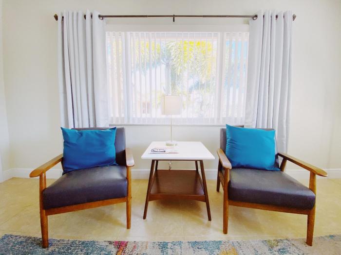 coco palms apartments by lowkl