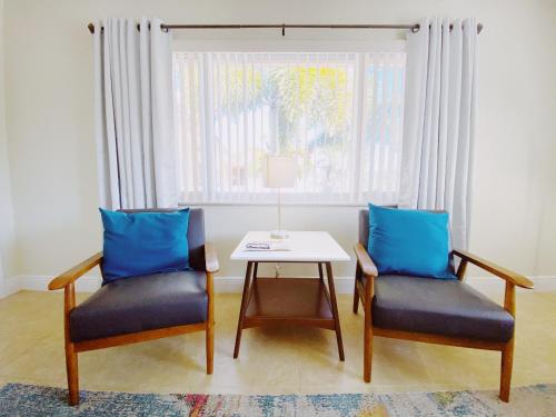 coco palms apartments by lowkl