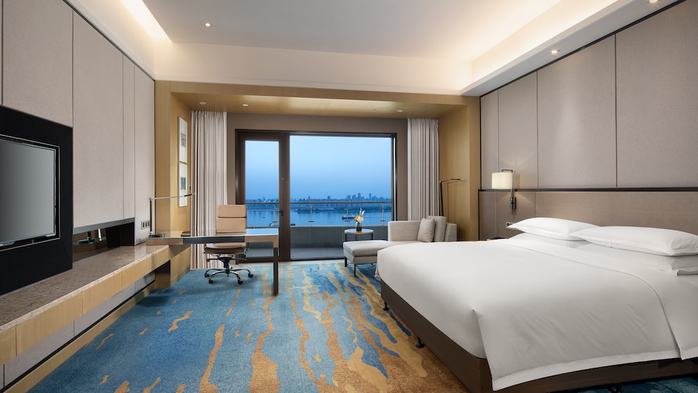 intercontinental wuhan by ihg