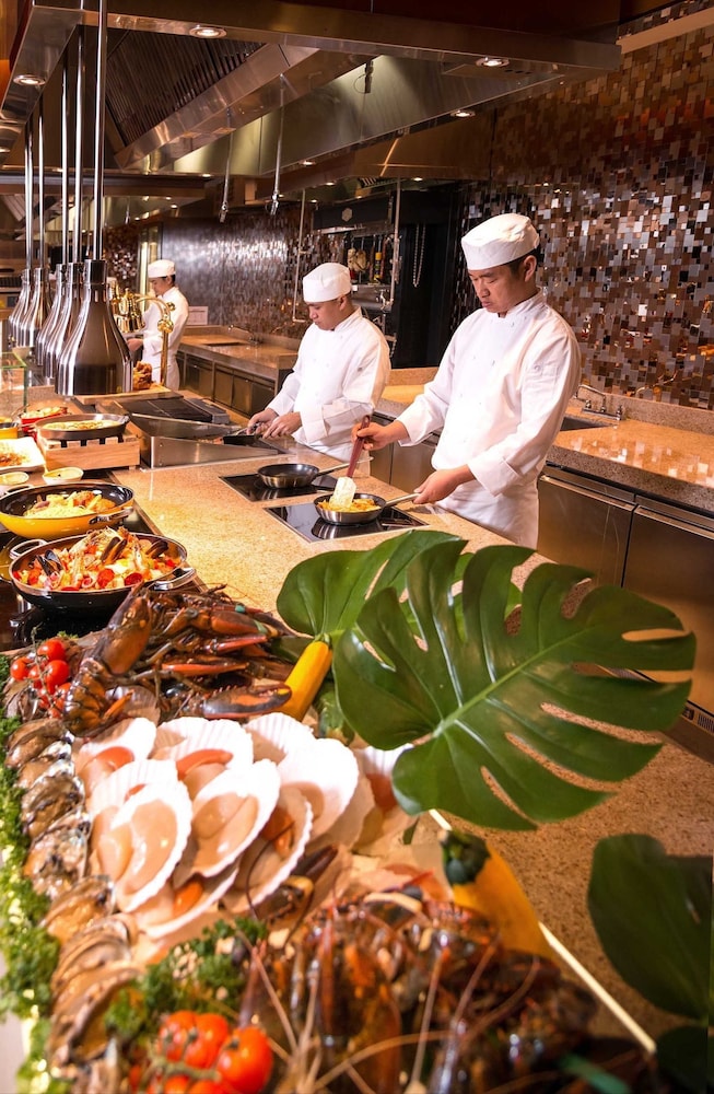 crowne plaza macau by ihg