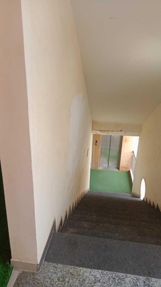 hotel dreamland chandkheda