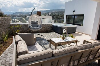 beach walk luxury suites