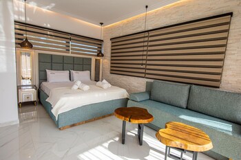 beach walk luxury suites