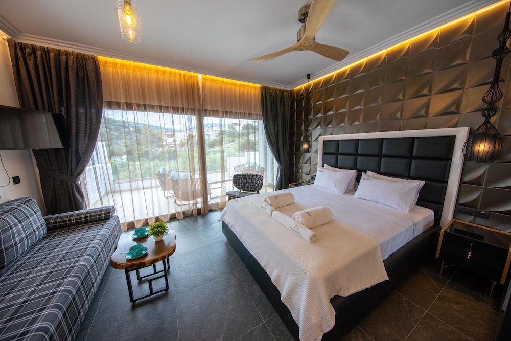 beach walk luxury suites