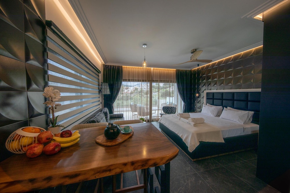 beach walk luxury suites