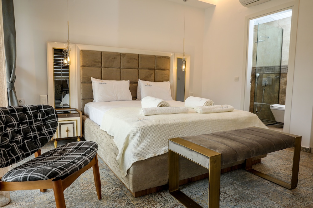 beach walk luxury suites