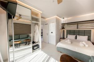 beach walk luxury suites