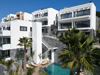 beach walk luxury suites