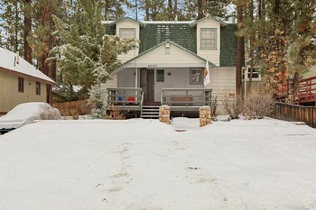happy bear cabin