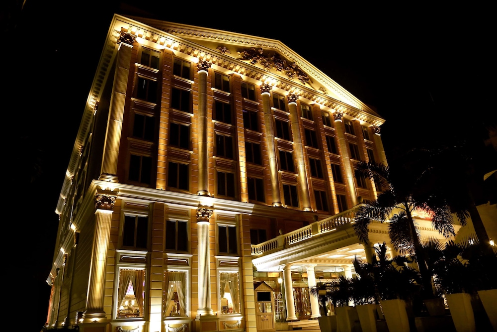 Ramada By Wyndham Amritsar,Hall Bazar,5 star