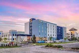 comfort inn and suites new port richey downtown district