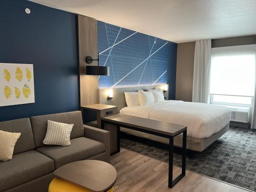 comfort inn and suites new port richey downtown district