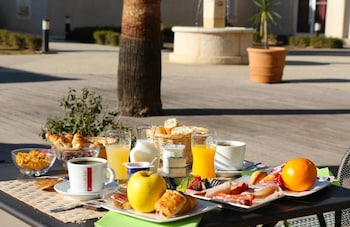hotel restaurant les jasses de camargue