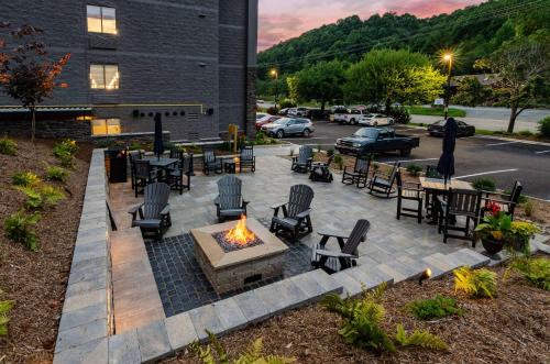 graystone lodge ascend hotel collection