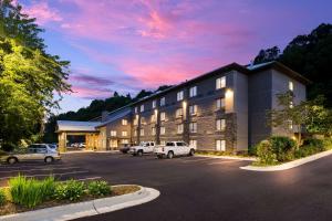 graystone lodge ascend hotel collection