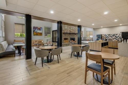 graystone lodge ascend hotel collection