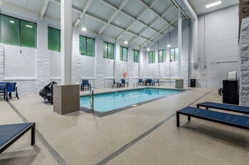 graystone lodge ascend hotel collection