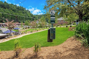 graystone lodge ascend hotel collection