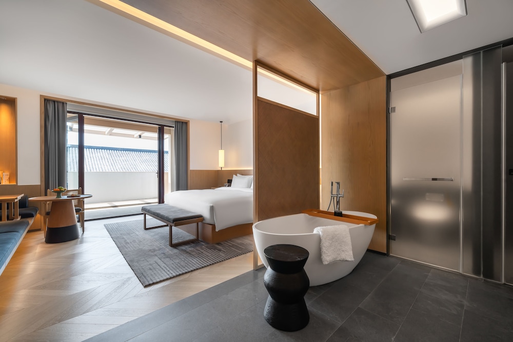 pokkei hotel shaoxing