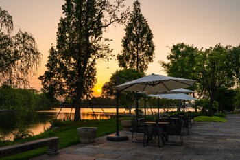 pokkei hotel shaoxing