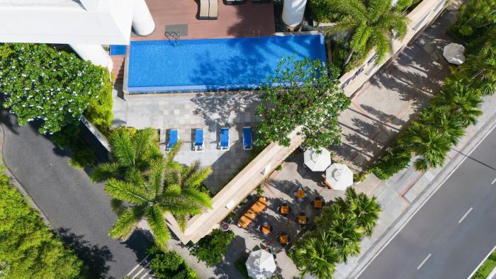 costa executive residences