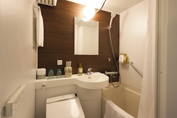 sk hotel kobe station front