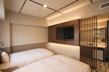 sk hotel kobe station front