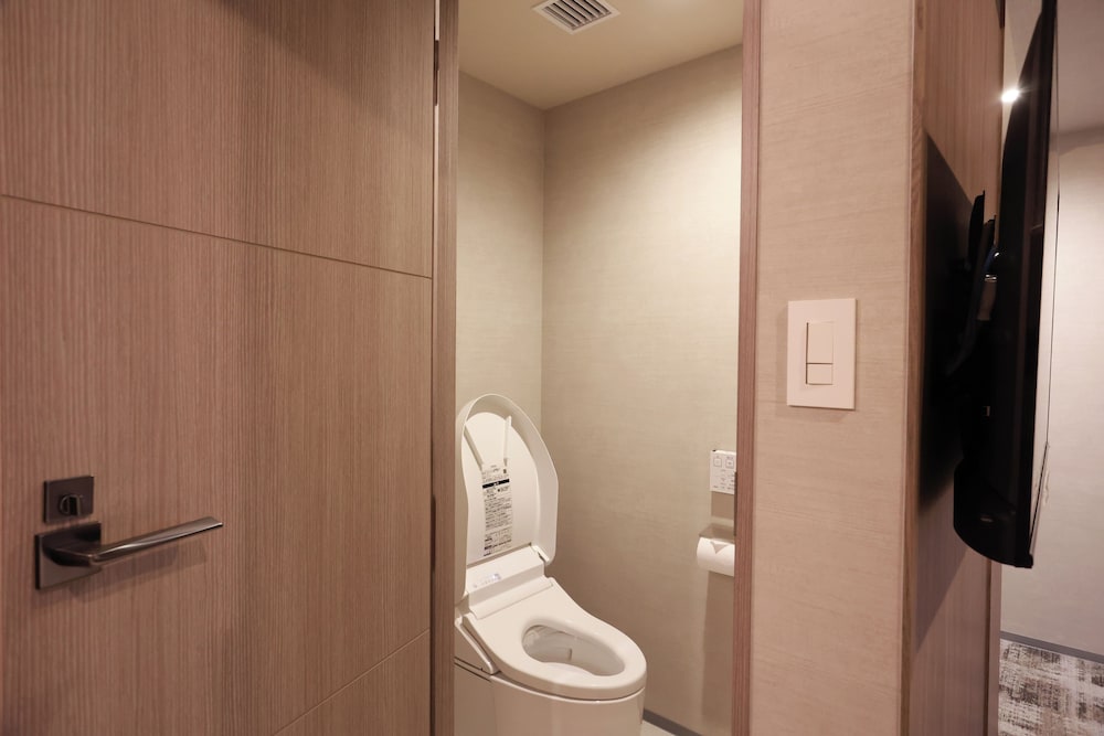 sk hotel kobe station front