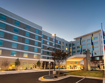 tru by hilton atlanta airport college park