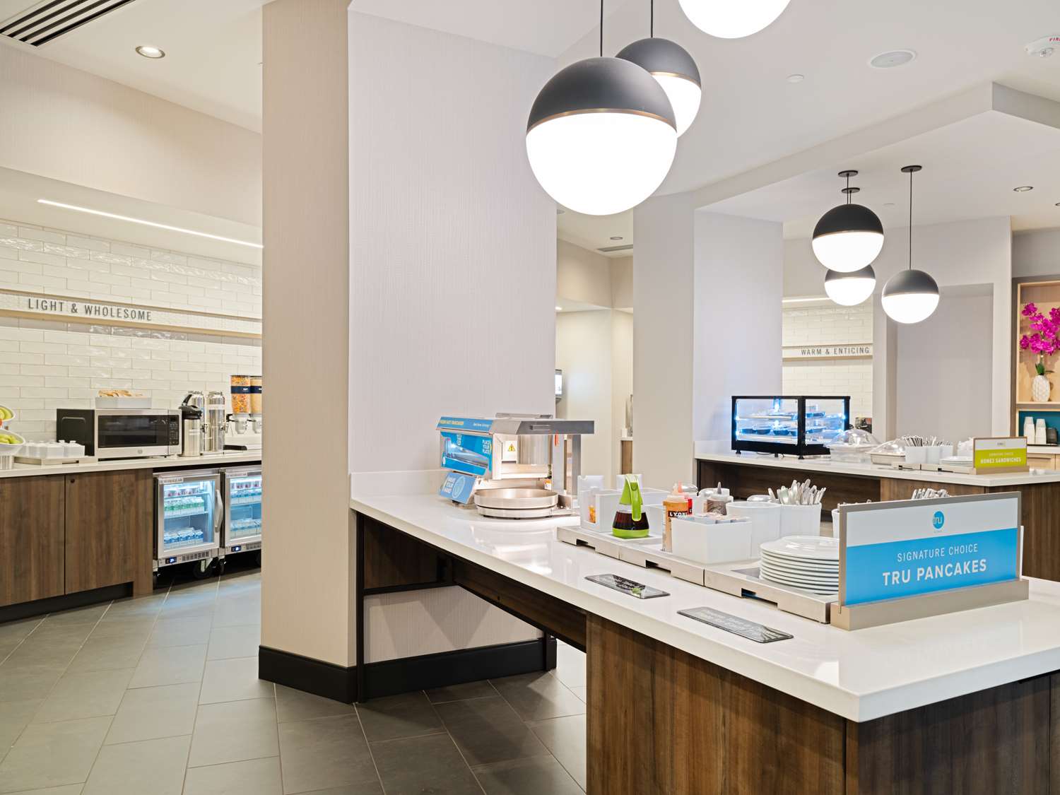 tru by hilton atlanta airport college park