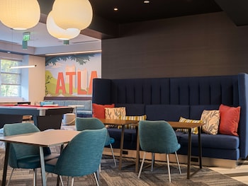 tru by hilton atlanta airport college park