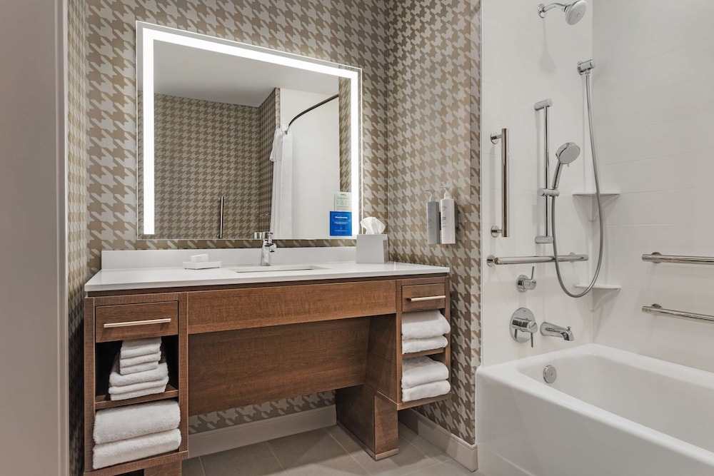 home2 suites by hilton cedar rapids westdale