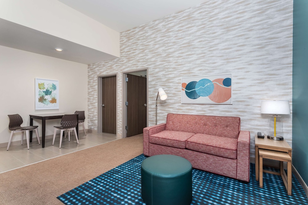 home2 suites by hilton cedar rapids westdale