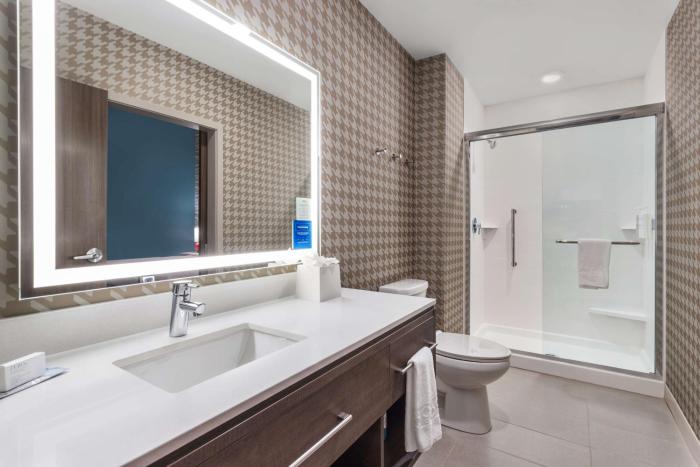 home2 suites by hilton cedar rapids westdale