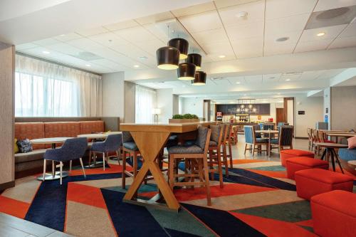 hampton inn marianna i 10
